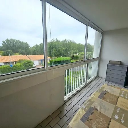 2 Pieces Avec Piscine A 5 Min De La De Pontaillac, Parking Residentiel, Balcon Ferme - Fr-1-550-81 Vaux-sur-Mer